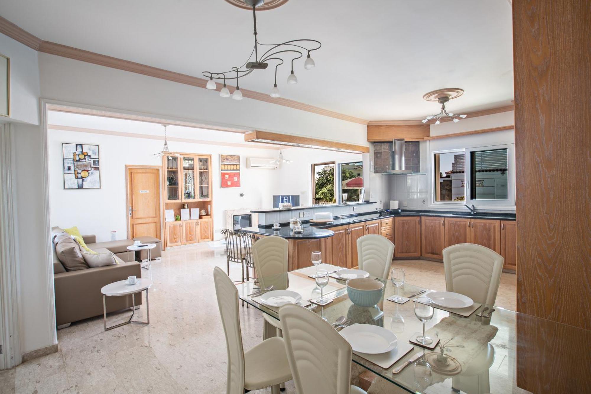 Papas Family Villa Paralimni Exterior photo